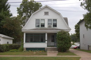 365 West 10th St., Winona, MN - 5 bdrm 2 bath with parking